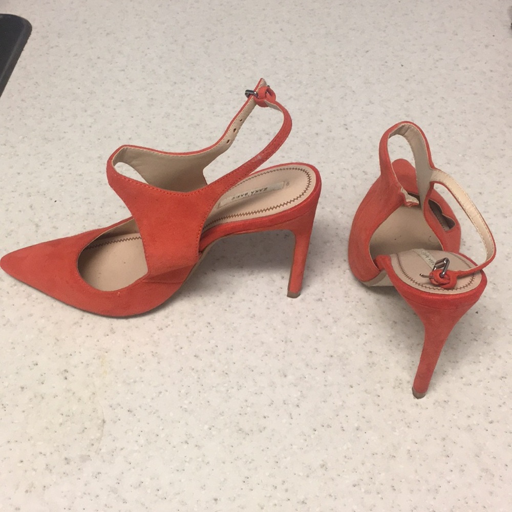 Heels - Picture 2 of 2
